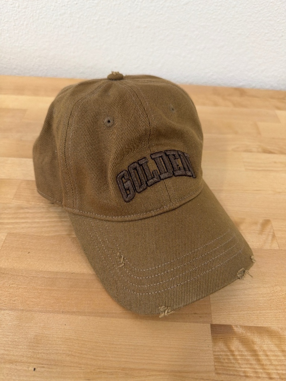 Golden Goose Men’s Distressed Hat. Size Universal.